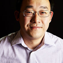 https://pycon.jp/2017/site_media/media/images/2017/06/19/peter_wang.jpg